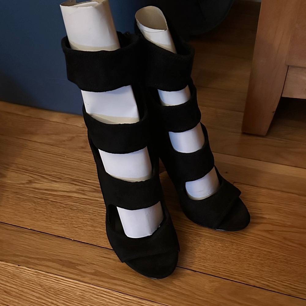 Steve Madden Black Strappy Heels
